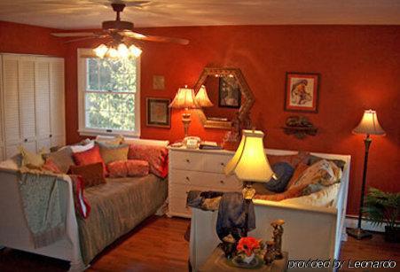 Bad Rock Bed And Breakfast Inn Columbia Falls Room photo
